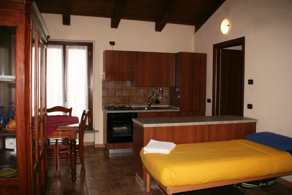 Agriturismo Cascina La Palazzina Albairate Zimmer foto