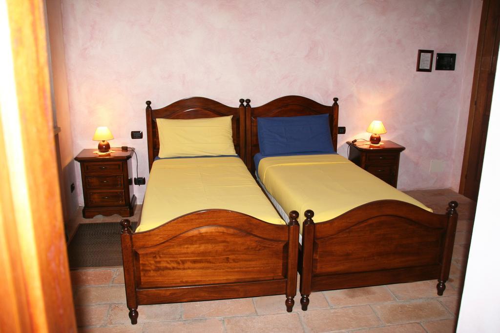 Agriturismo Cascina La Palazzina Albairate Zimmer foto