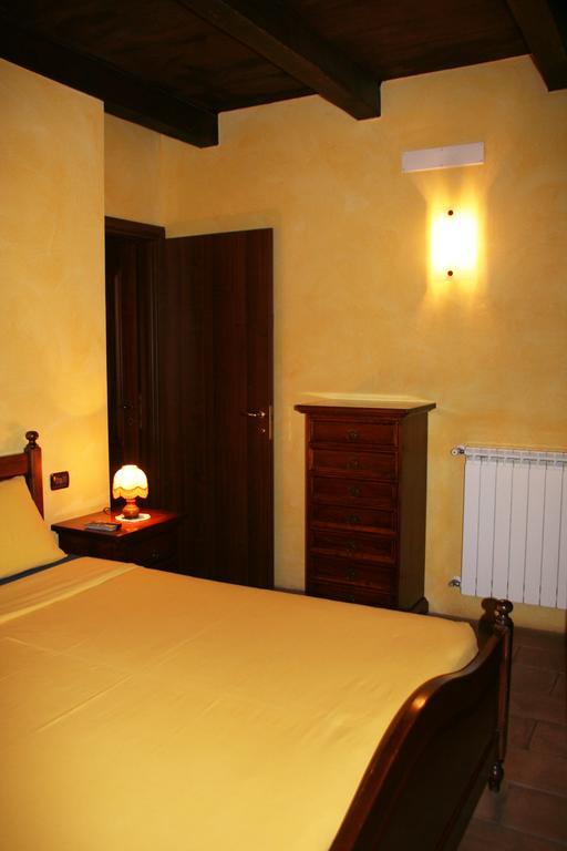 Agriturismo Cascina La Palazzina Albairate Zimmer foto